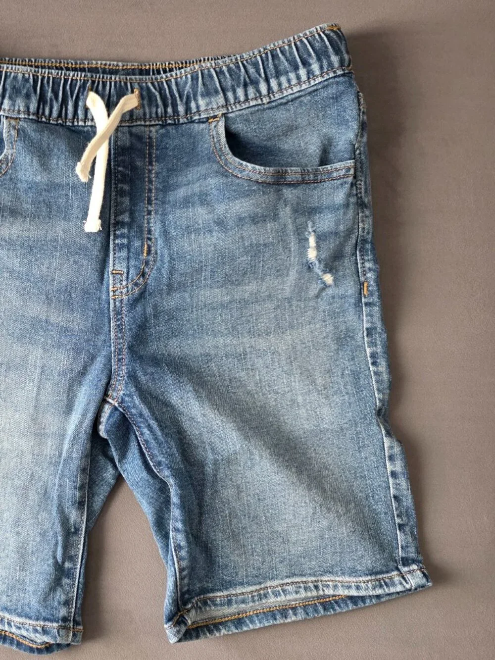 Old Navy Boys Denim Jean Shorts Size XL (14–16) – Excellent Condition
